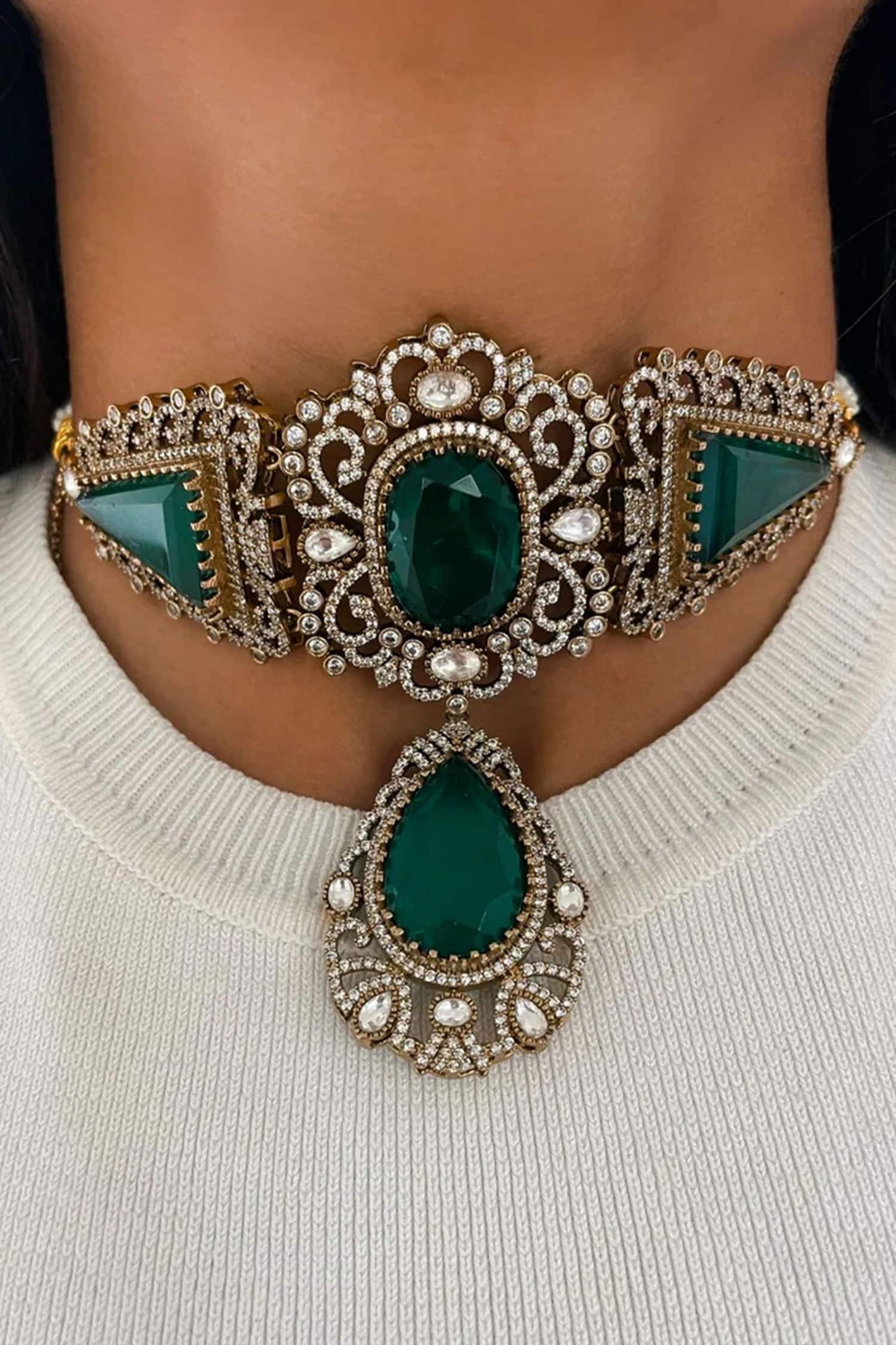 Emerald Stone Victorian Choker Set 