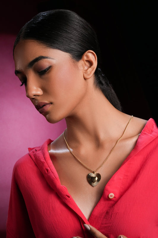 Textured Heart Pendant Necklace 