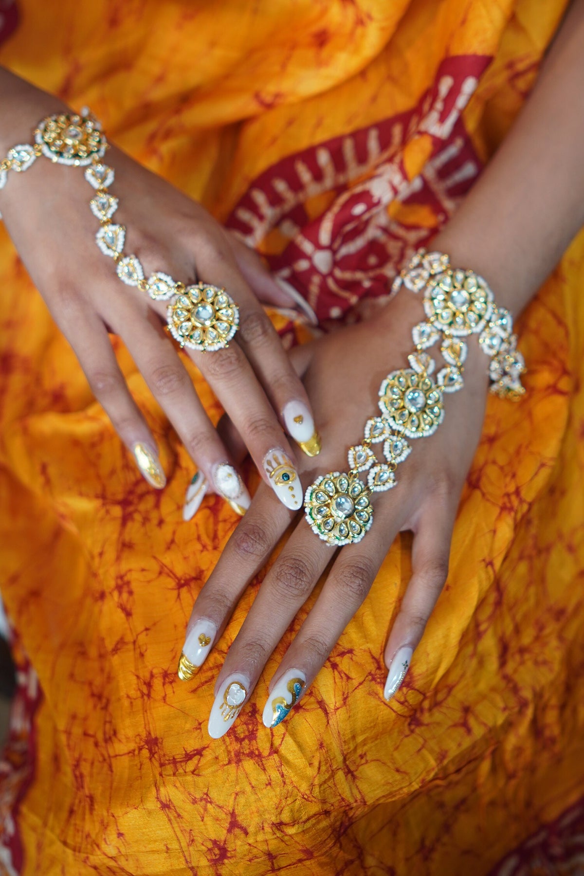 Gold Kundan Bead Embellished Haathpan 