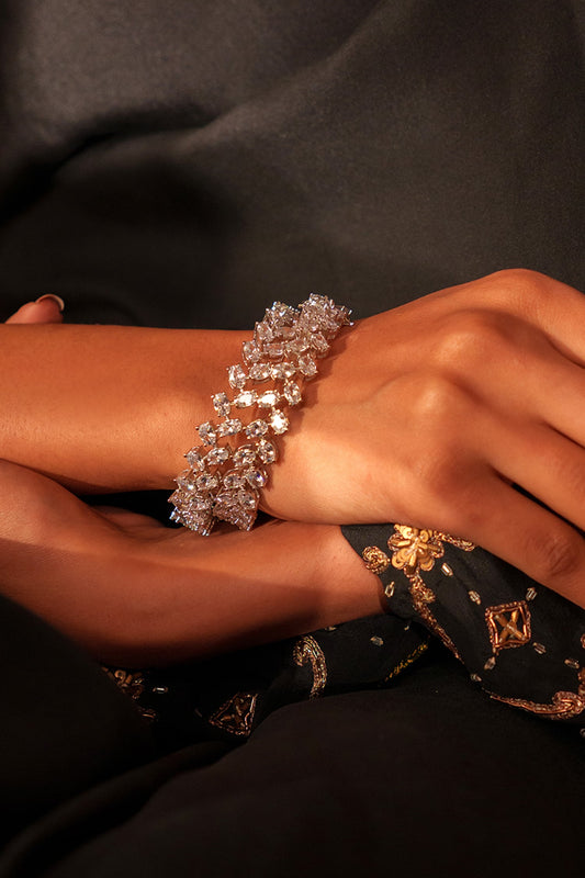 White Geometric Carved Bangles Set 