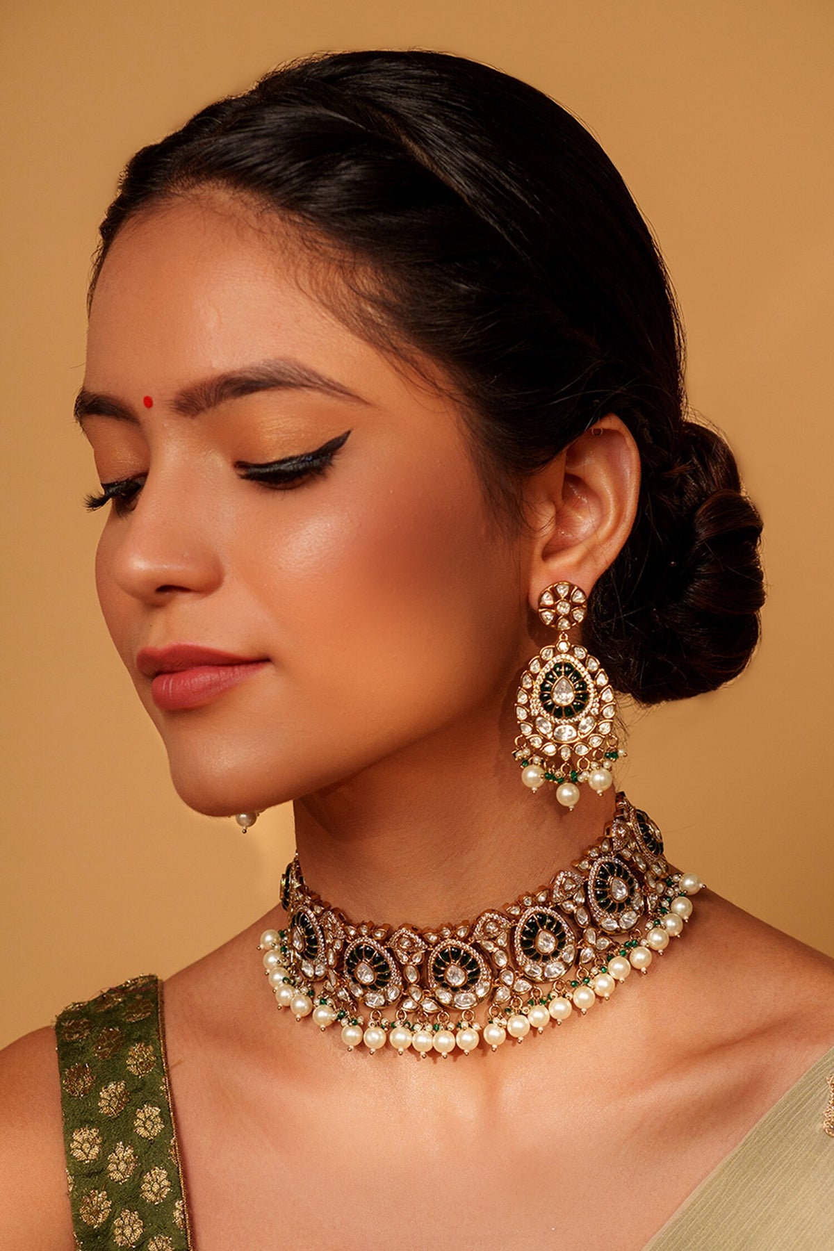 Floret Cutwork Choker Set 