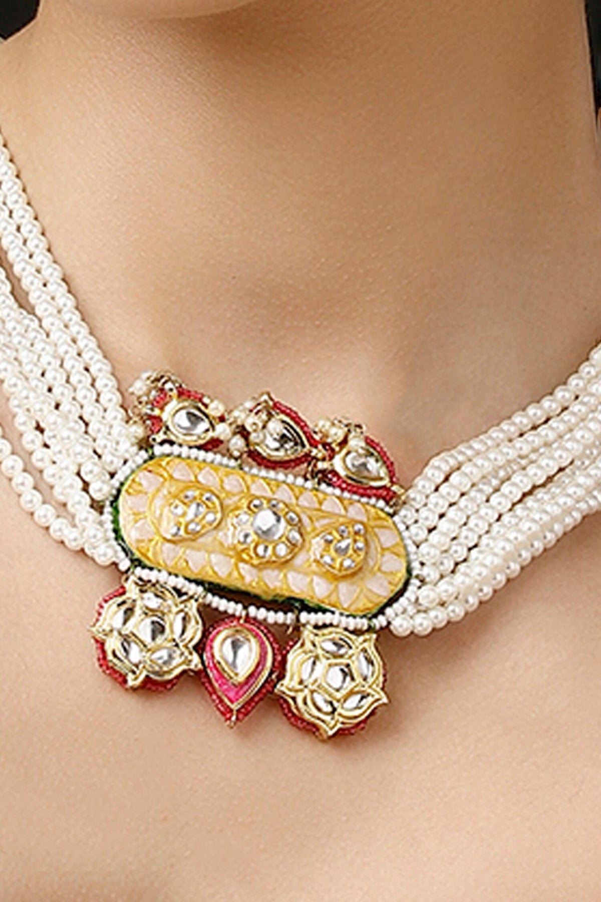 Peach Kundan Pearl Embellished Choker 