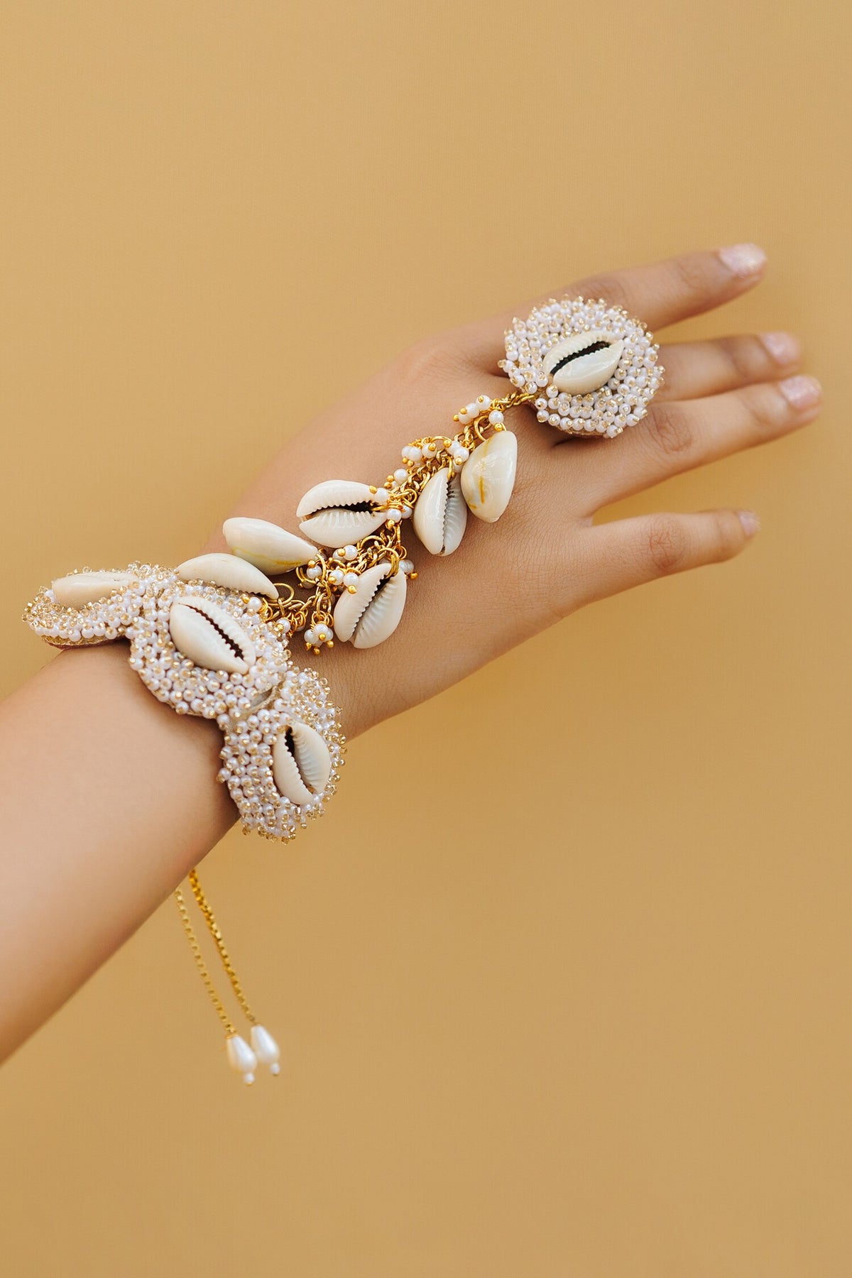 Cowrie Shell Haathphool Set of 2 