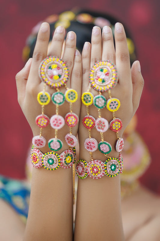 Multi Color Bahar Vine Haathphool Set 