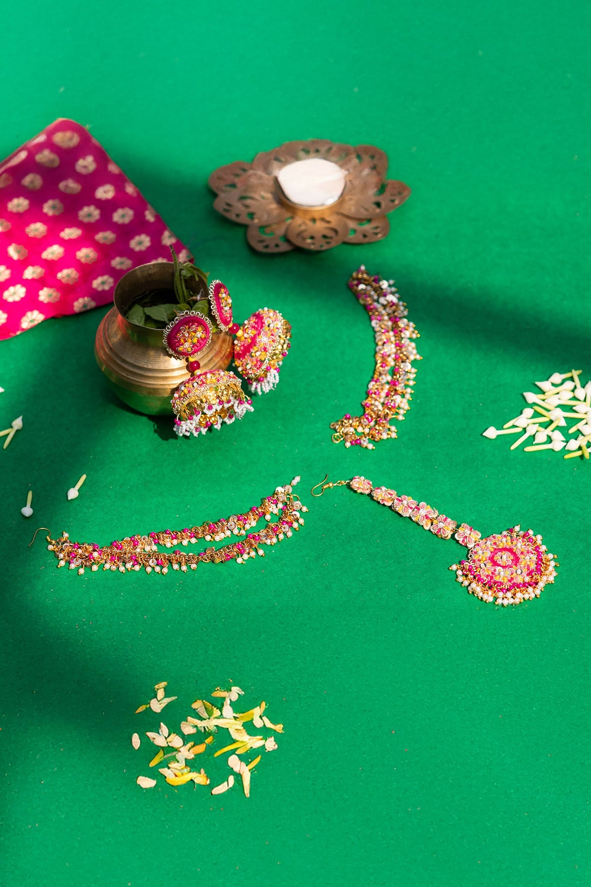 Floral Embroidered Jewellery Set 