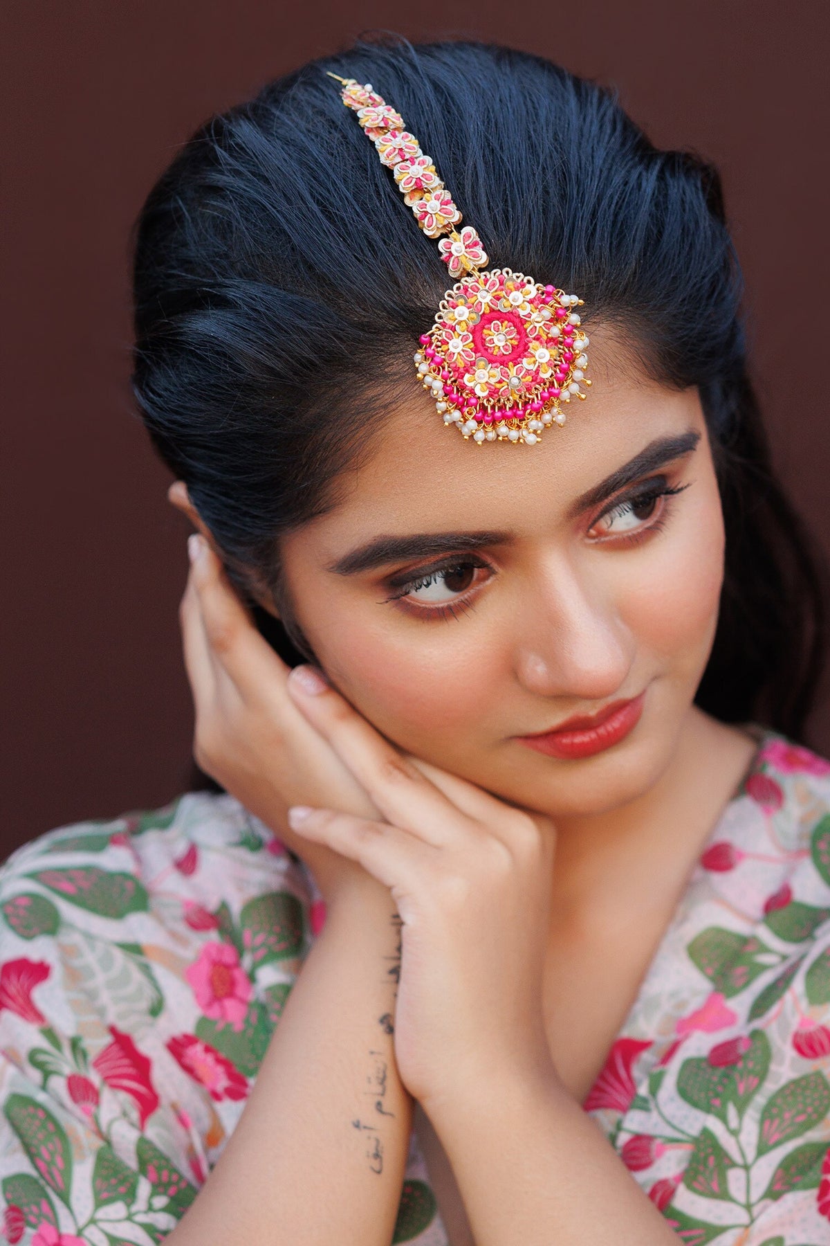 Floral Embroidered Jewellery Set 