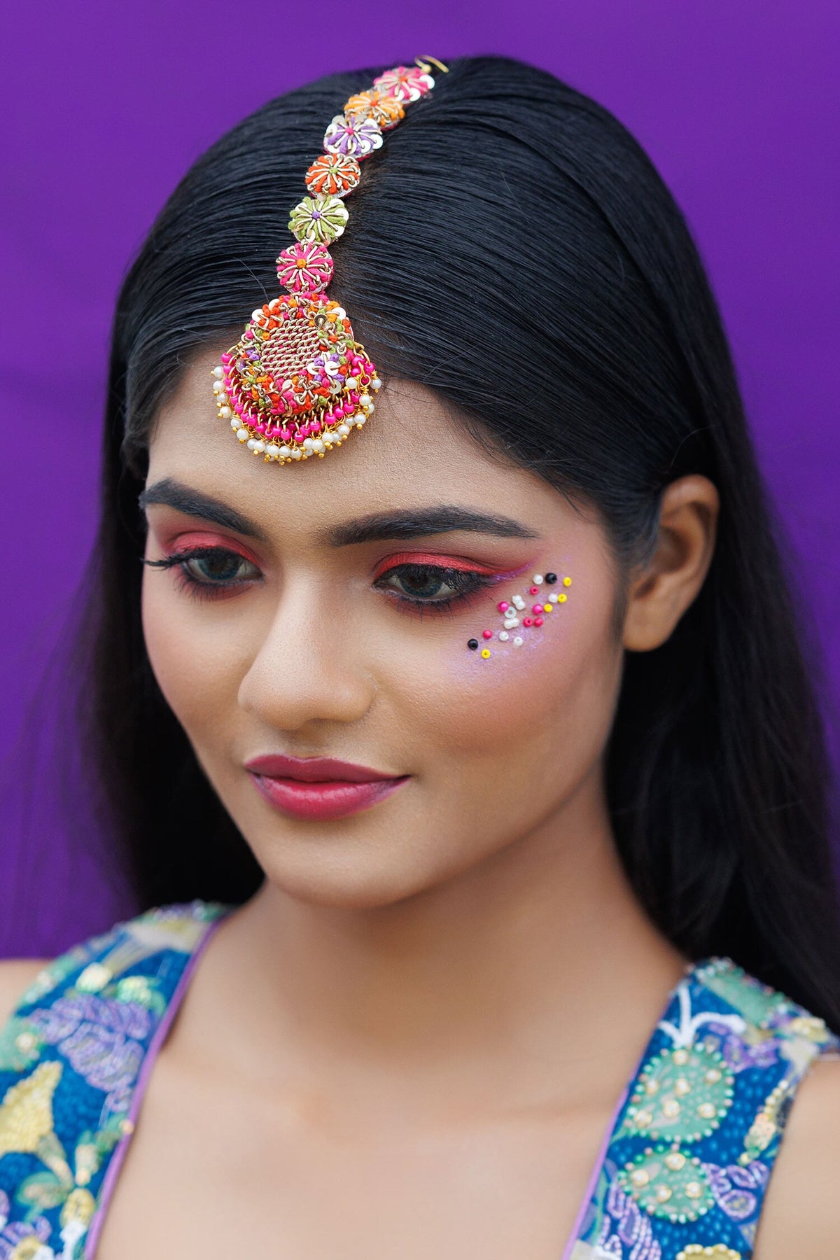 Floral Embroidered Earring & Mangtikka Set 