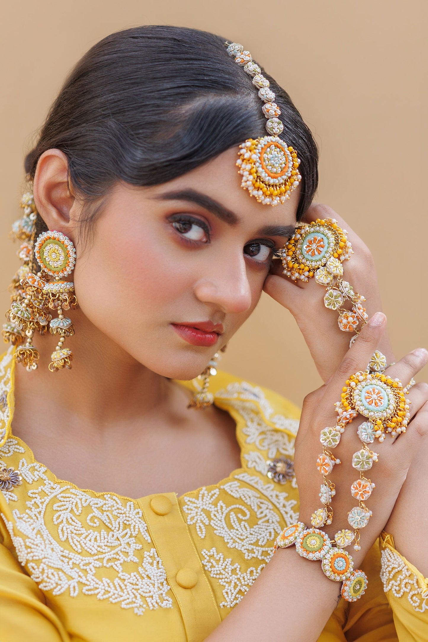 Floral Embroidered Choker Set 