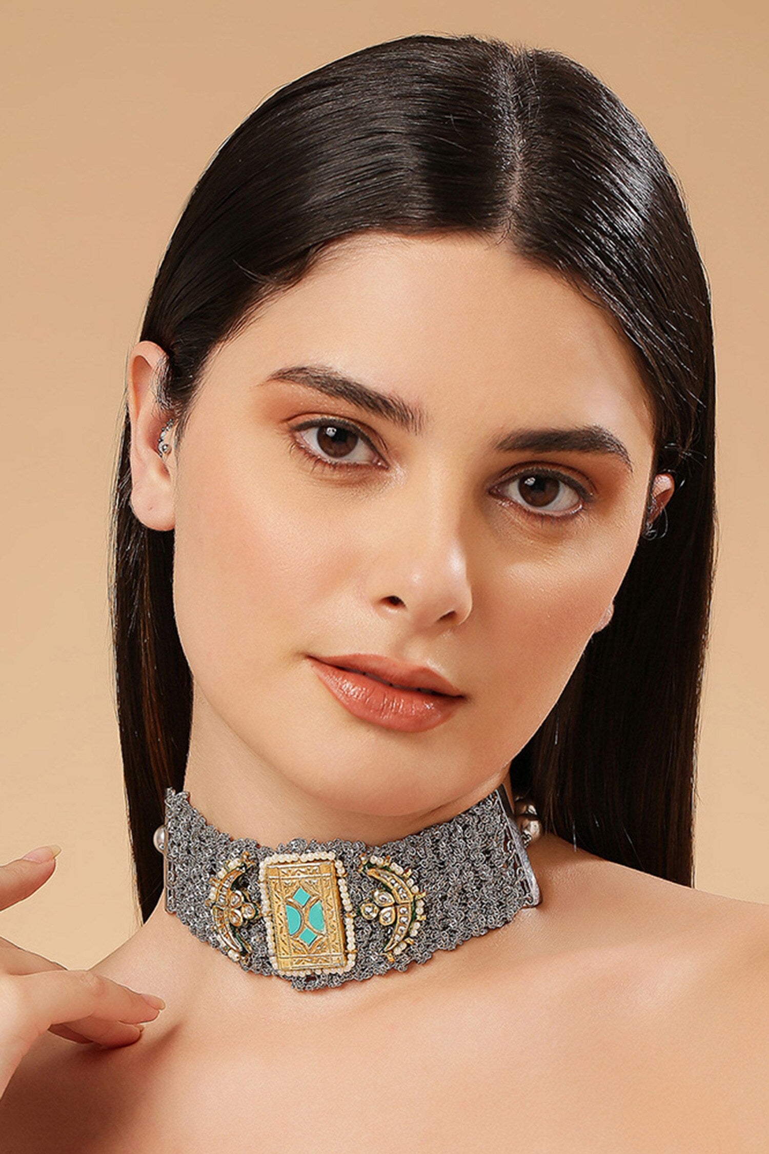 Zainab Kundan Bead Choker 