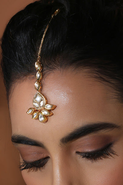 Kundan Embellished Maangtikka 