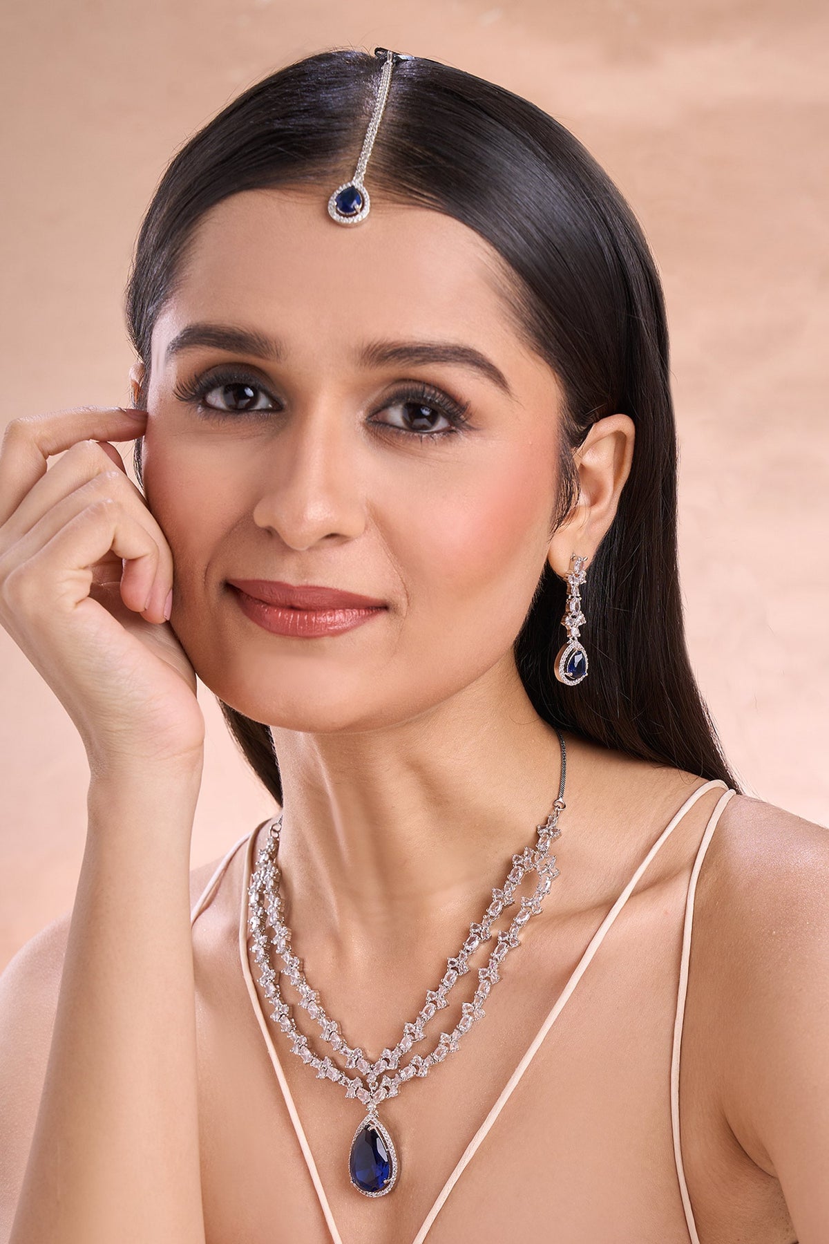 Double Layered Necklace Set With Maangtikka 