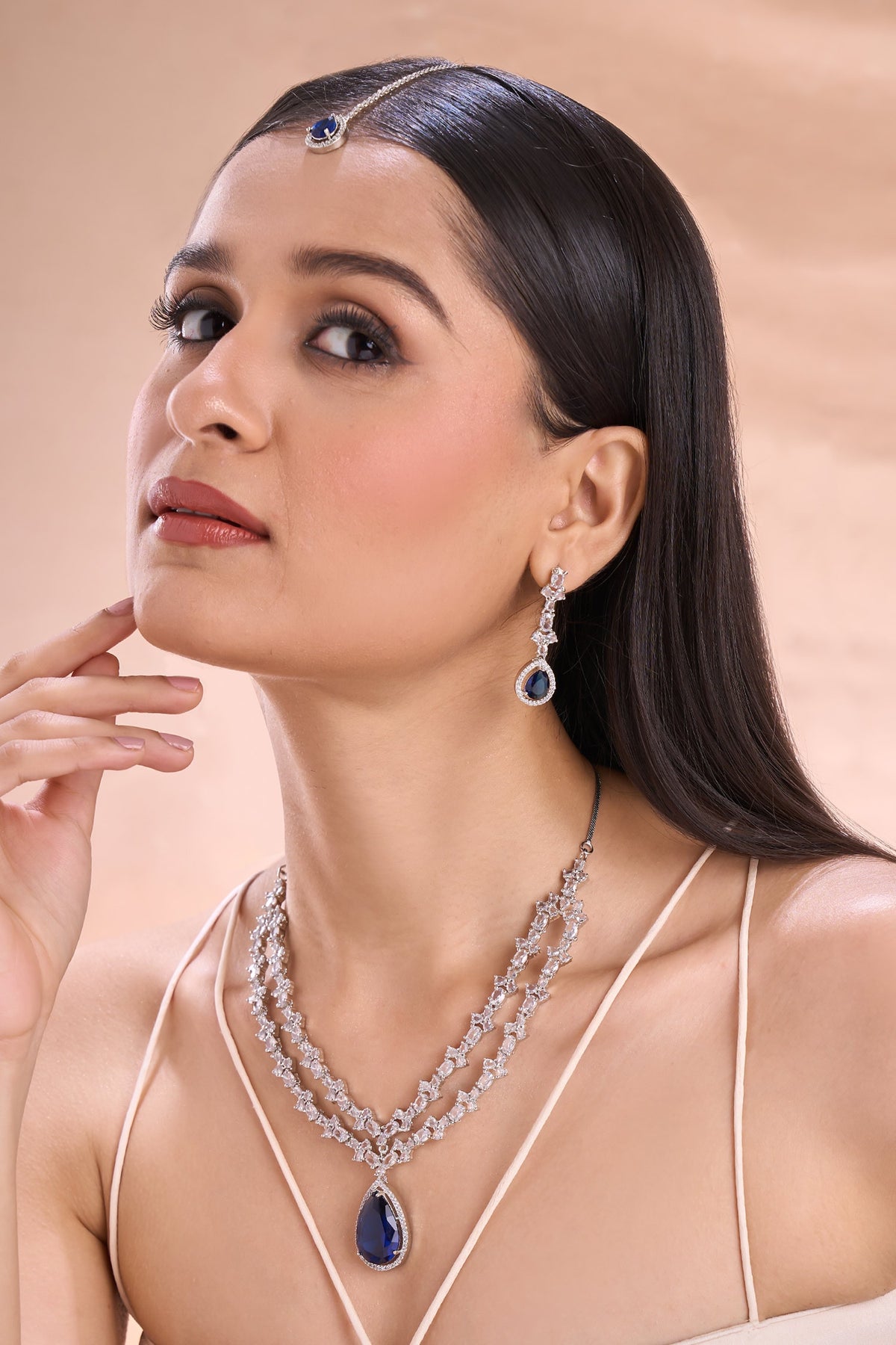Double Layered Necklace Set With Maangtikka 