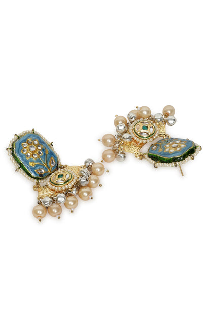 Kundan Embellished Pendant Choker Set 