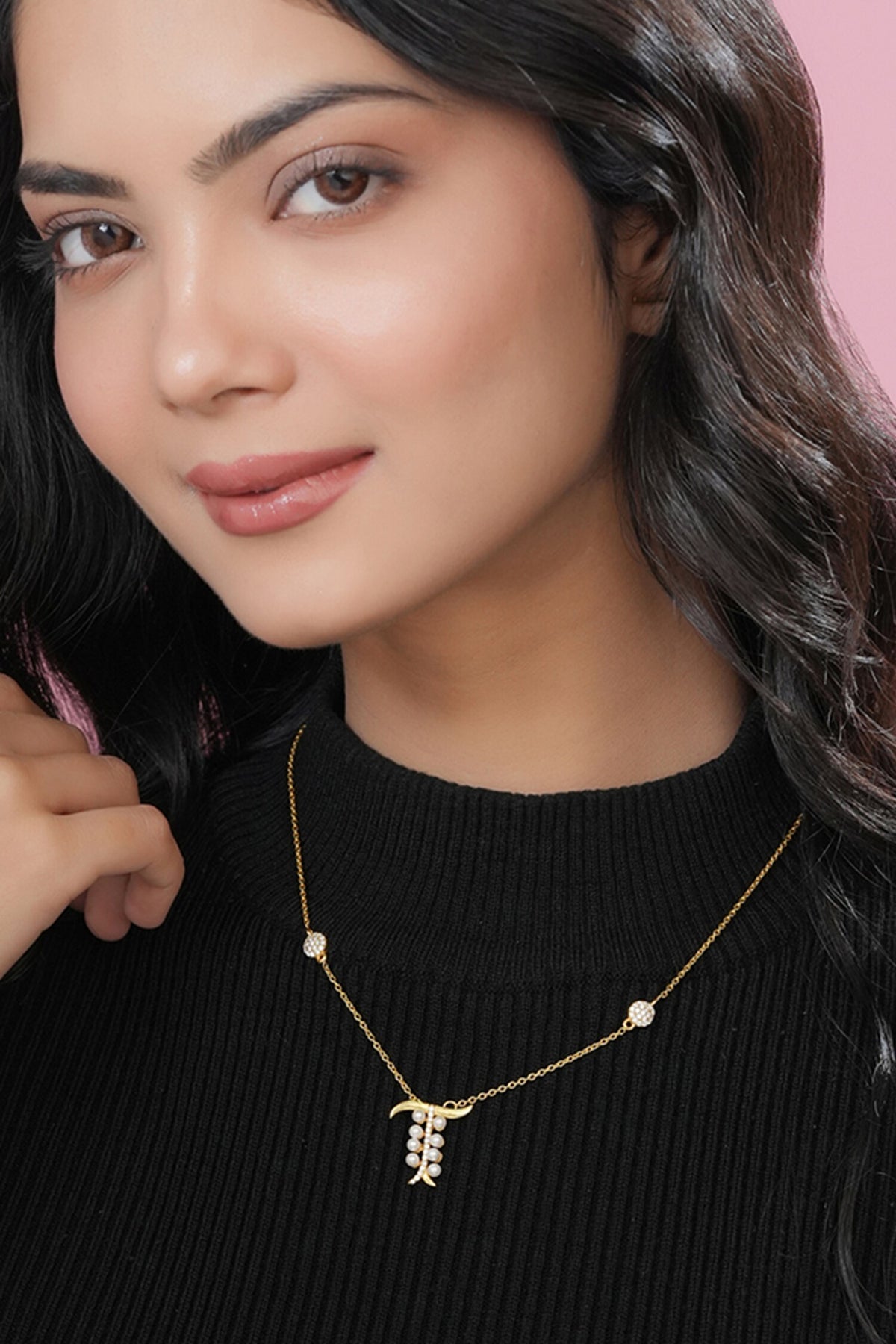 Gold T Shaped Pendant Necklace 