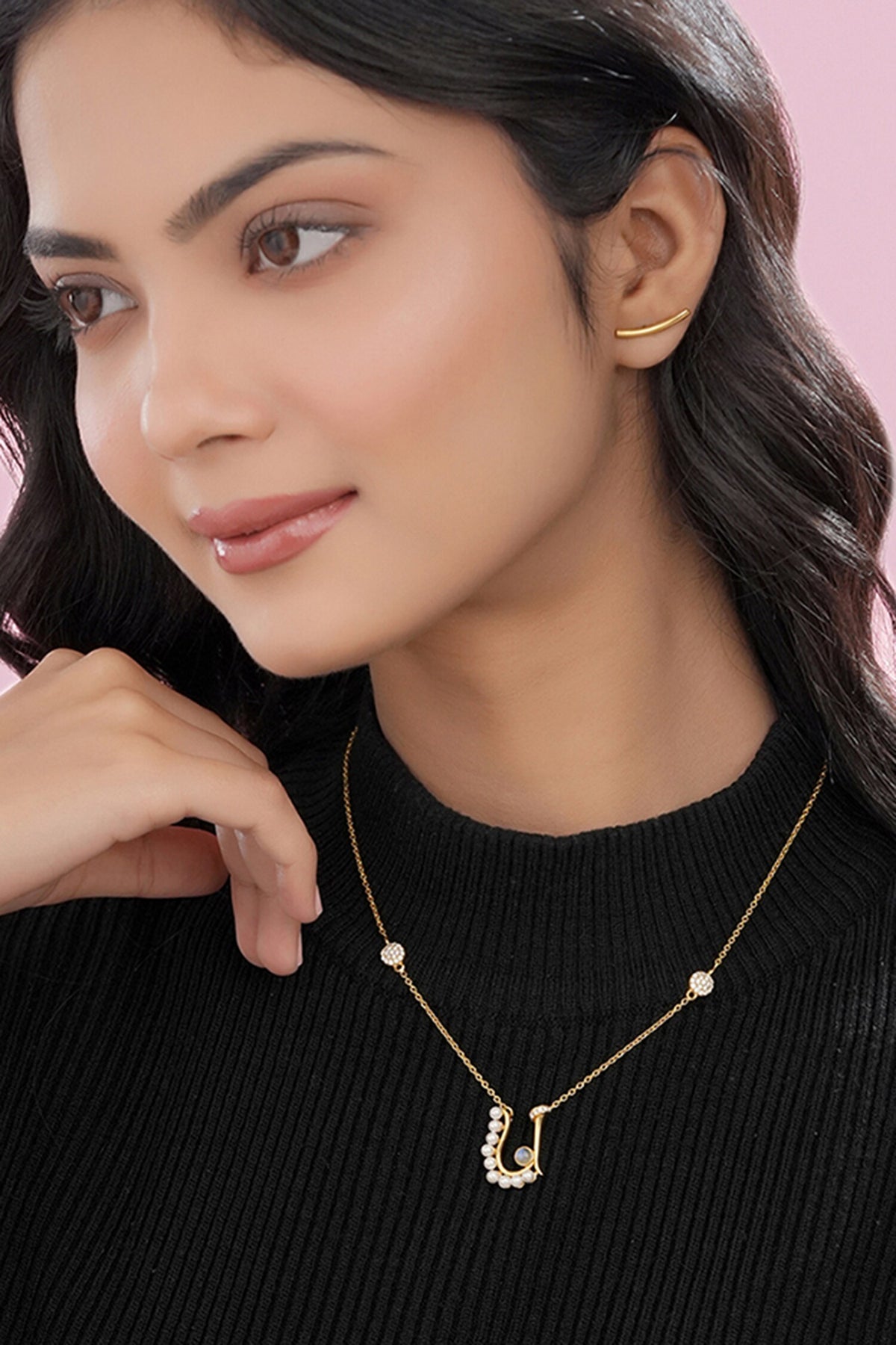 Gold U Shaped Pendant Necklace 