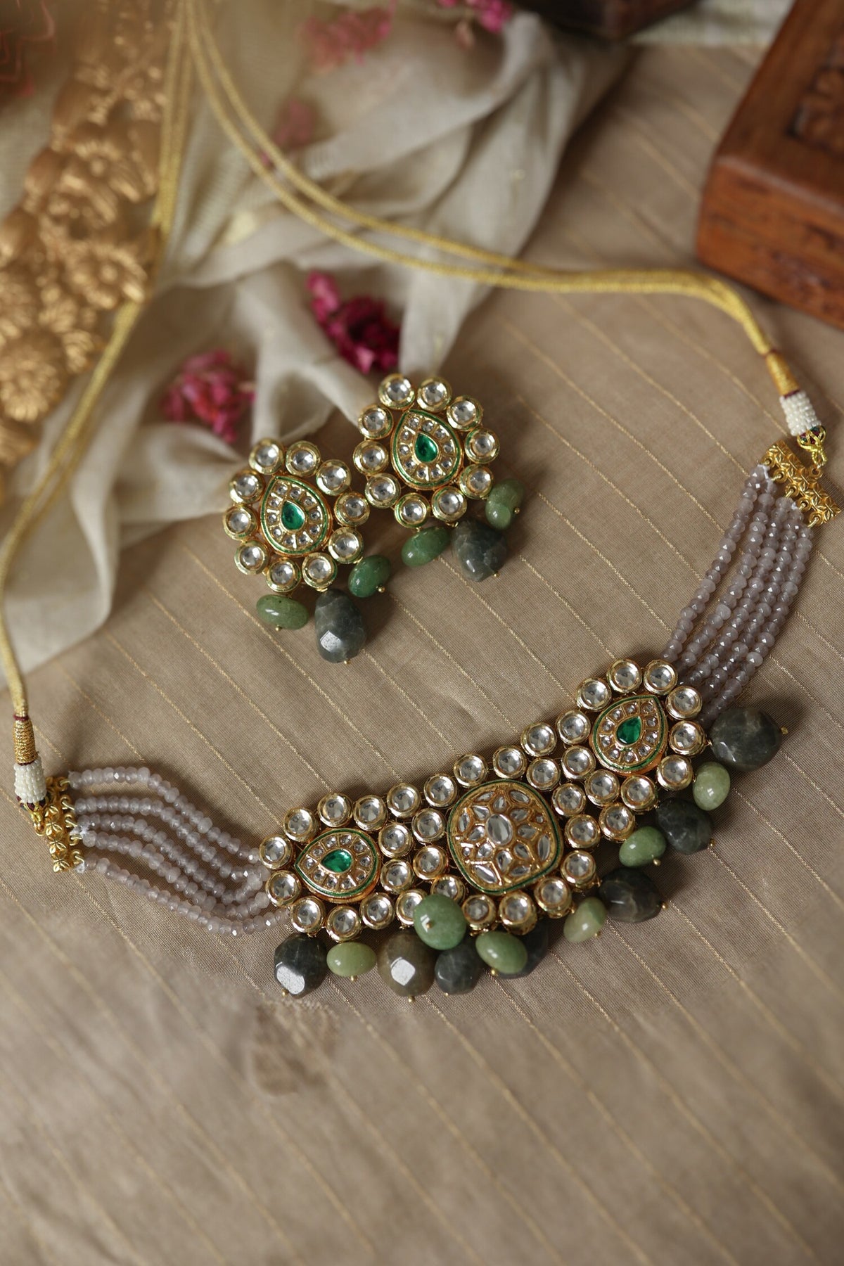 Kundan Onyx Floral Choker Set 