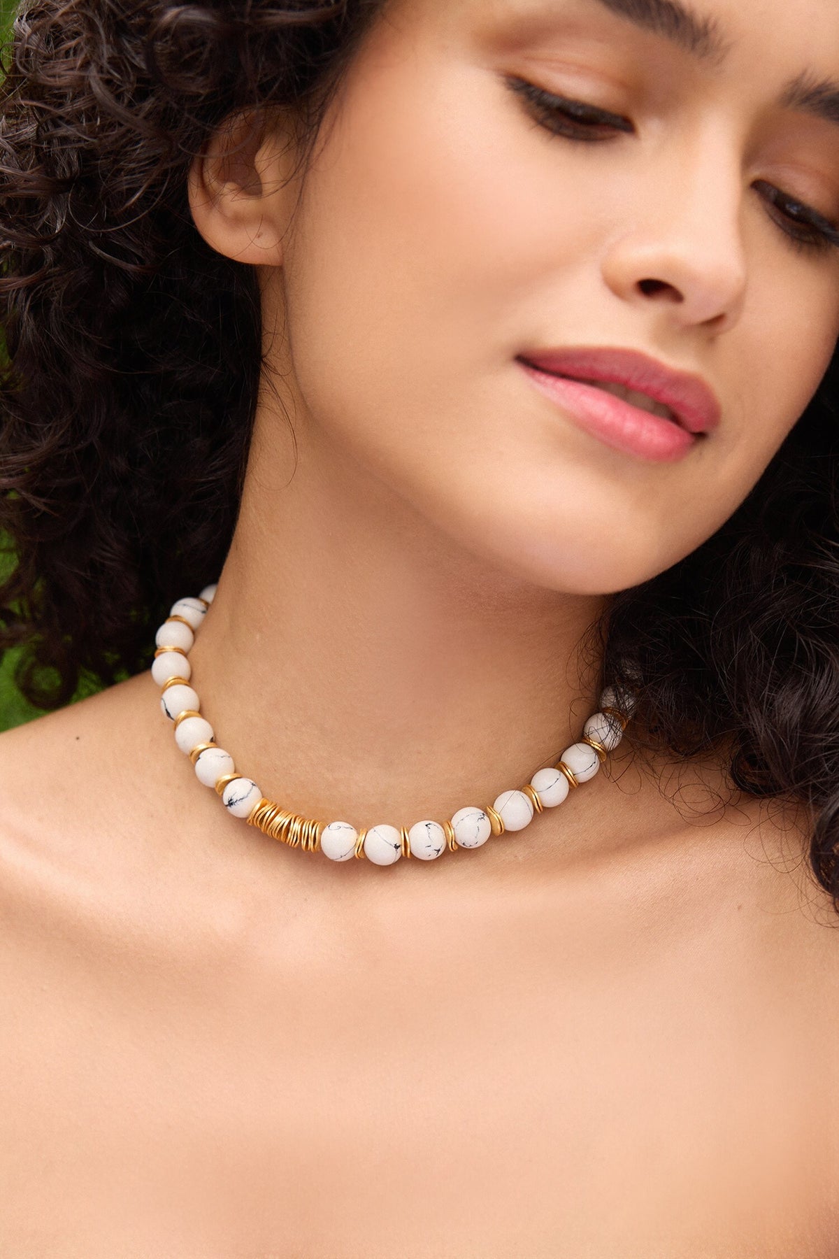 Howlite Bead Gold Toned Necklace 