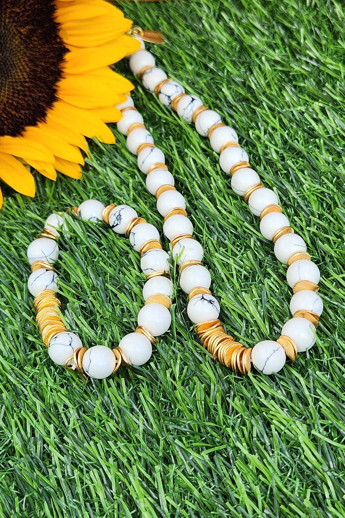 Howlite Bead Gold Toned Necklace 
