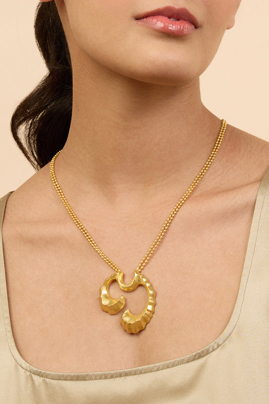Wave Textured Gold Pendant Necklace 