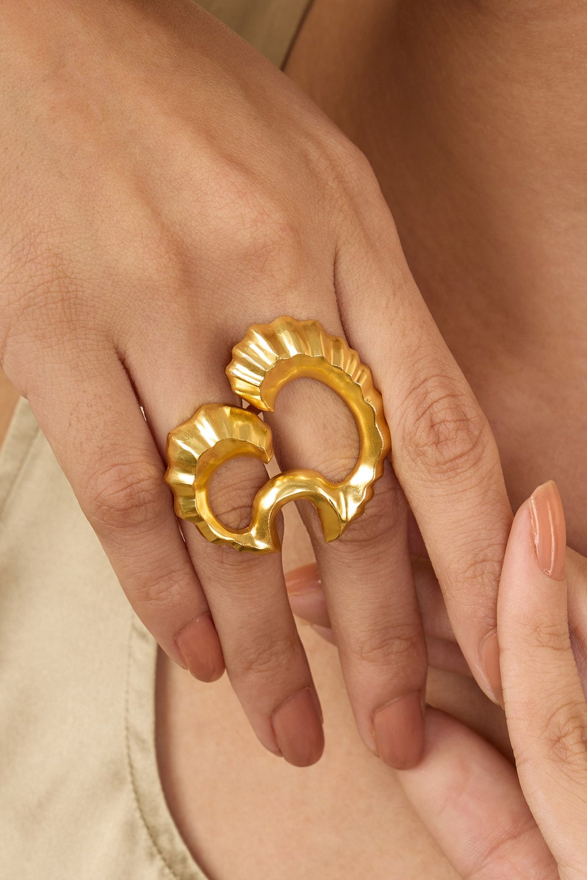 Wave Textured Gold Ring 