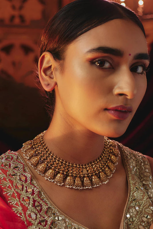 Indrani Geometric Carved Necklace 