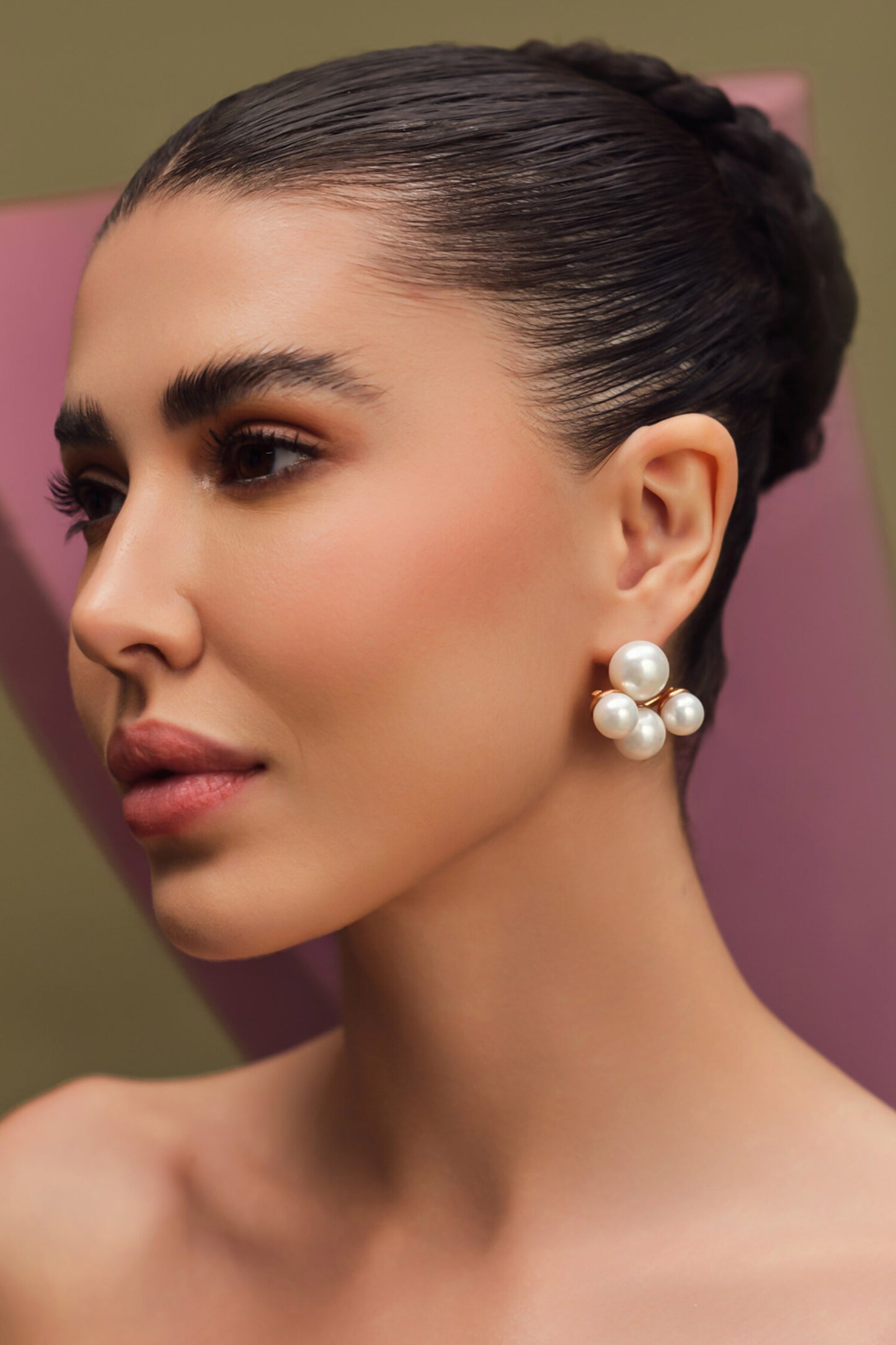 Claw Pearl Drop Studs 