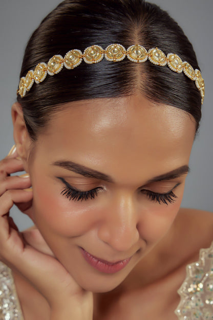Saadgi Kundan Polki Studded Mathapatti 
