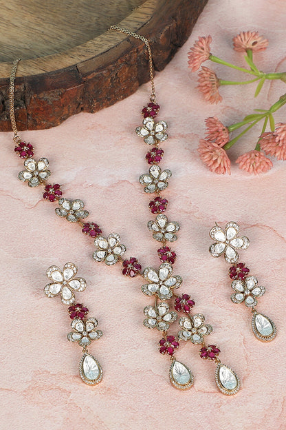 Floral Shaped Pendant Necklace Set 