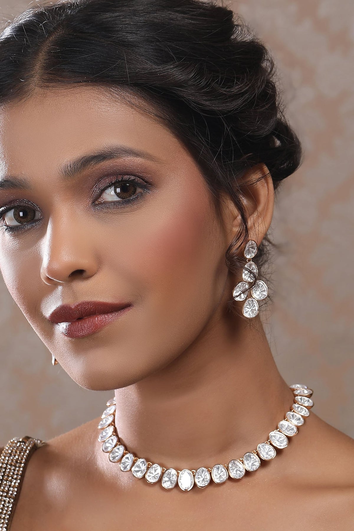 Kundan Embellished Necklace & Earring Set 