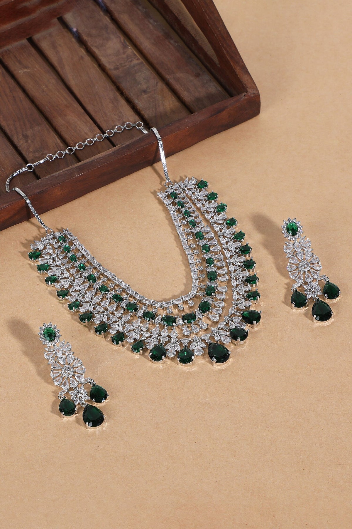 Faux Diamond & Emerald Necklace Set 