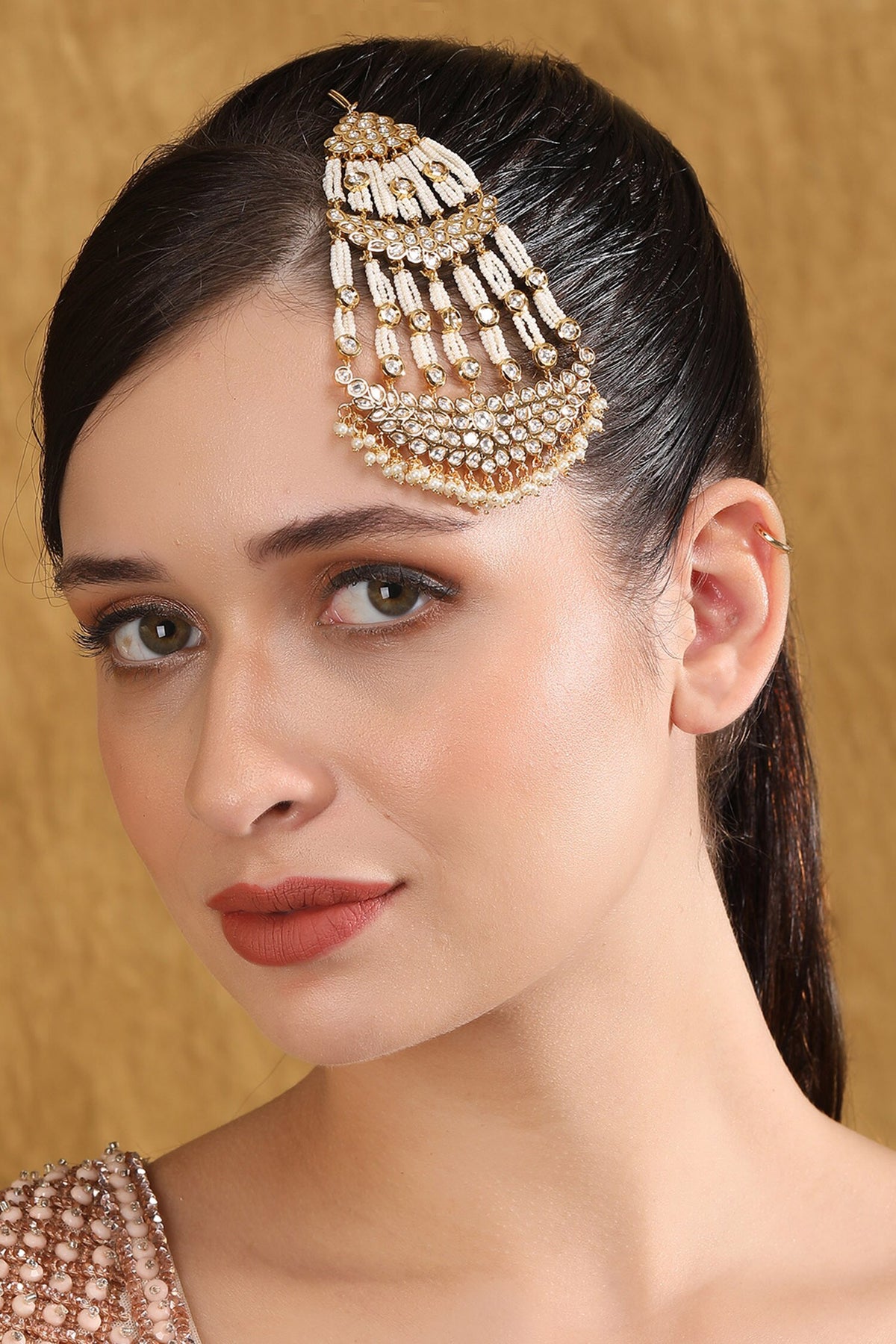 Kundan & Pearl Embellished Passa 