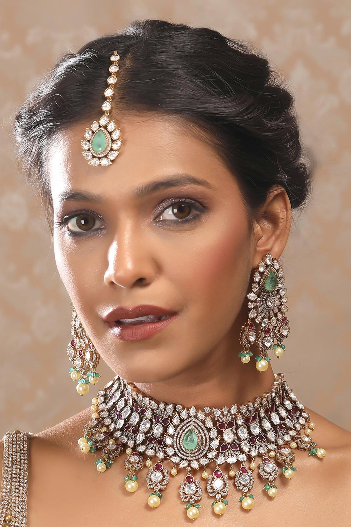 Kundan Stone Embellished Necklace & Earring Set 