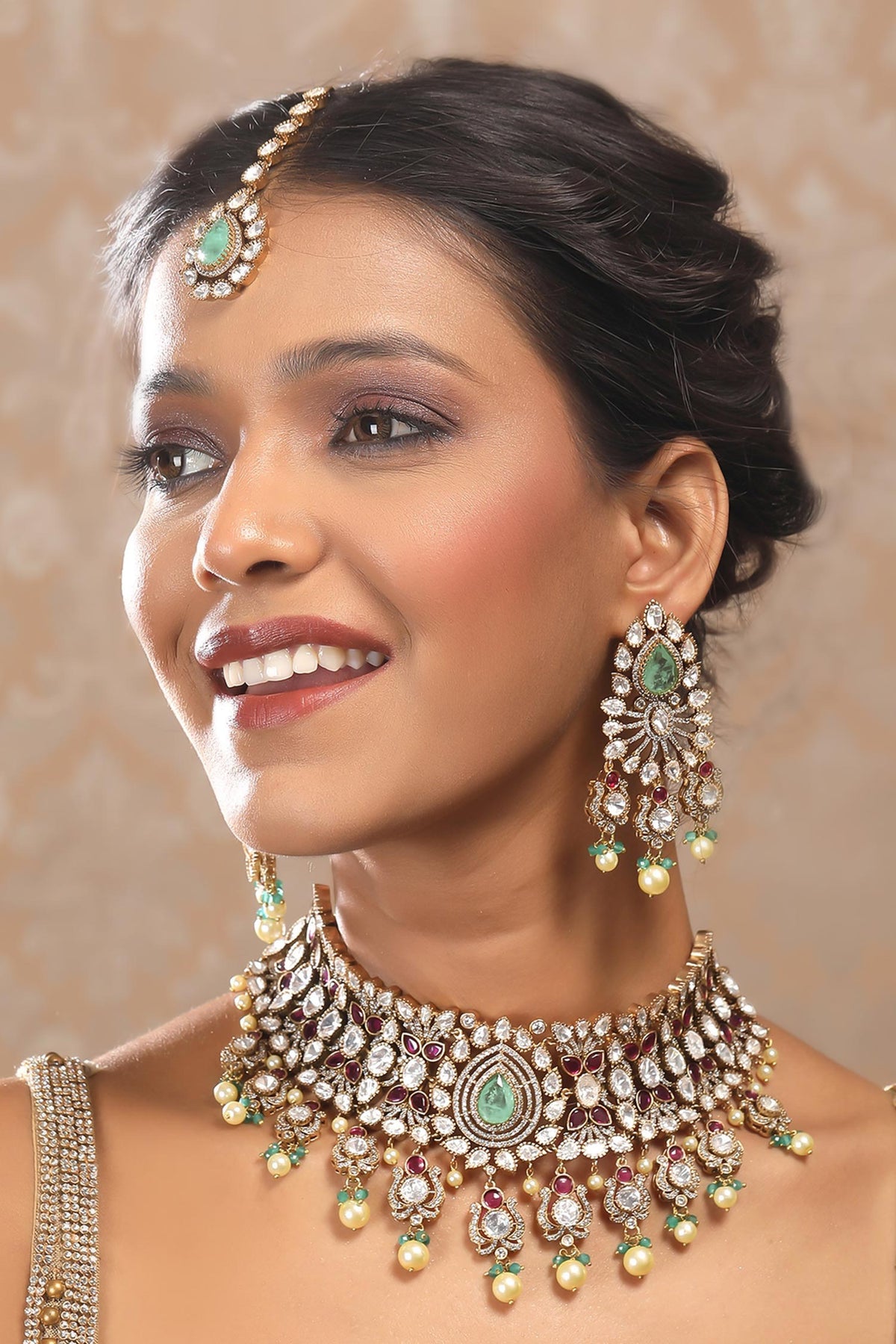 Kundan Stone Embellished Necklace & Earring Set 