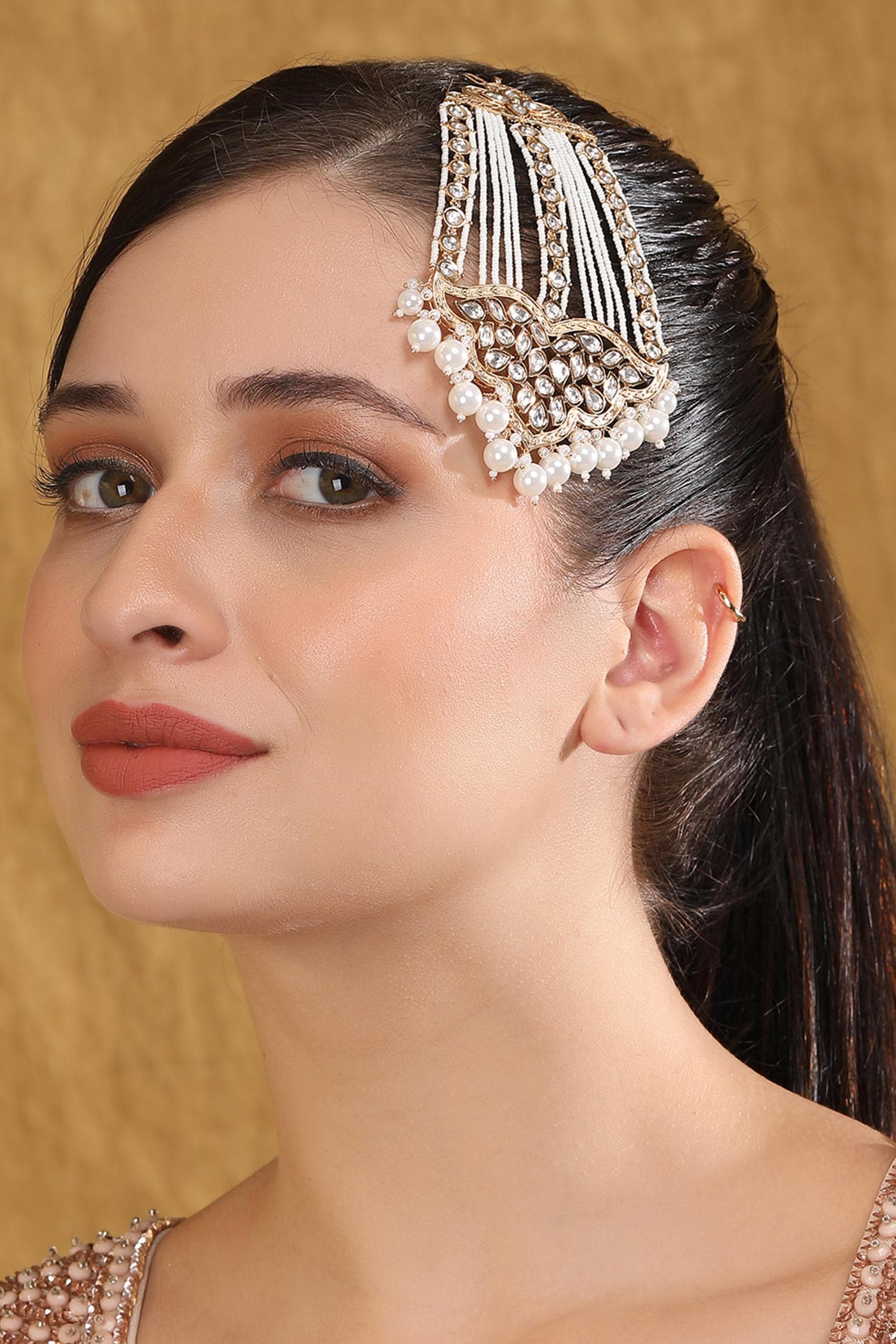Kundan & Pearl Embellished Passa 