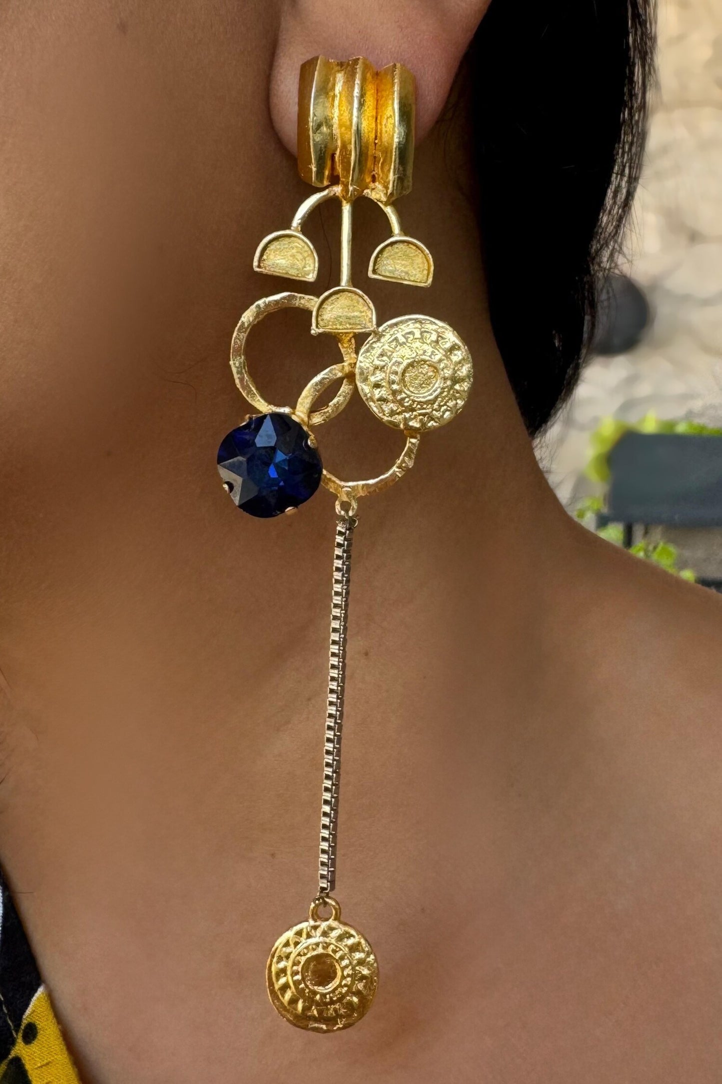 Gold Geometric Cutout Earrings 