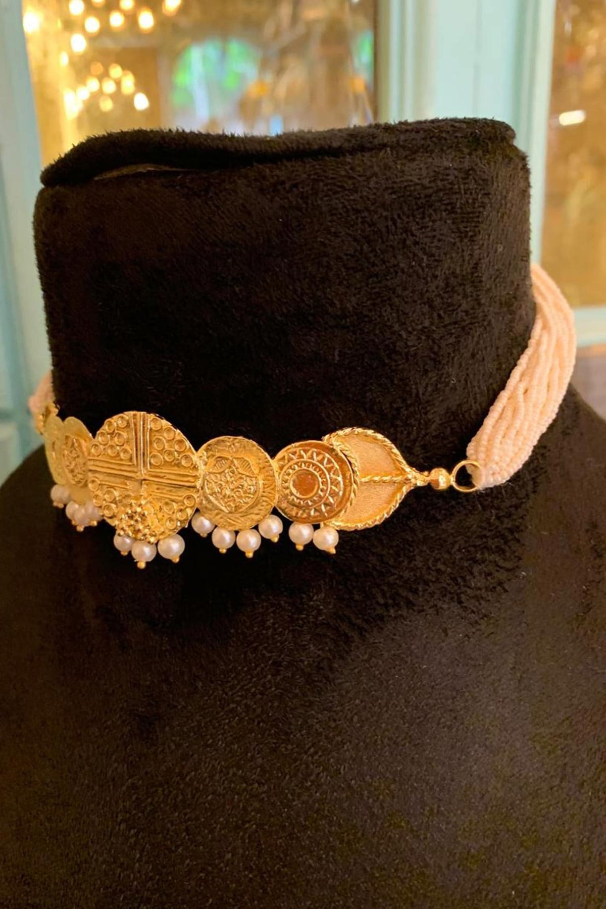Gold Coin Carved Choker Necklace 