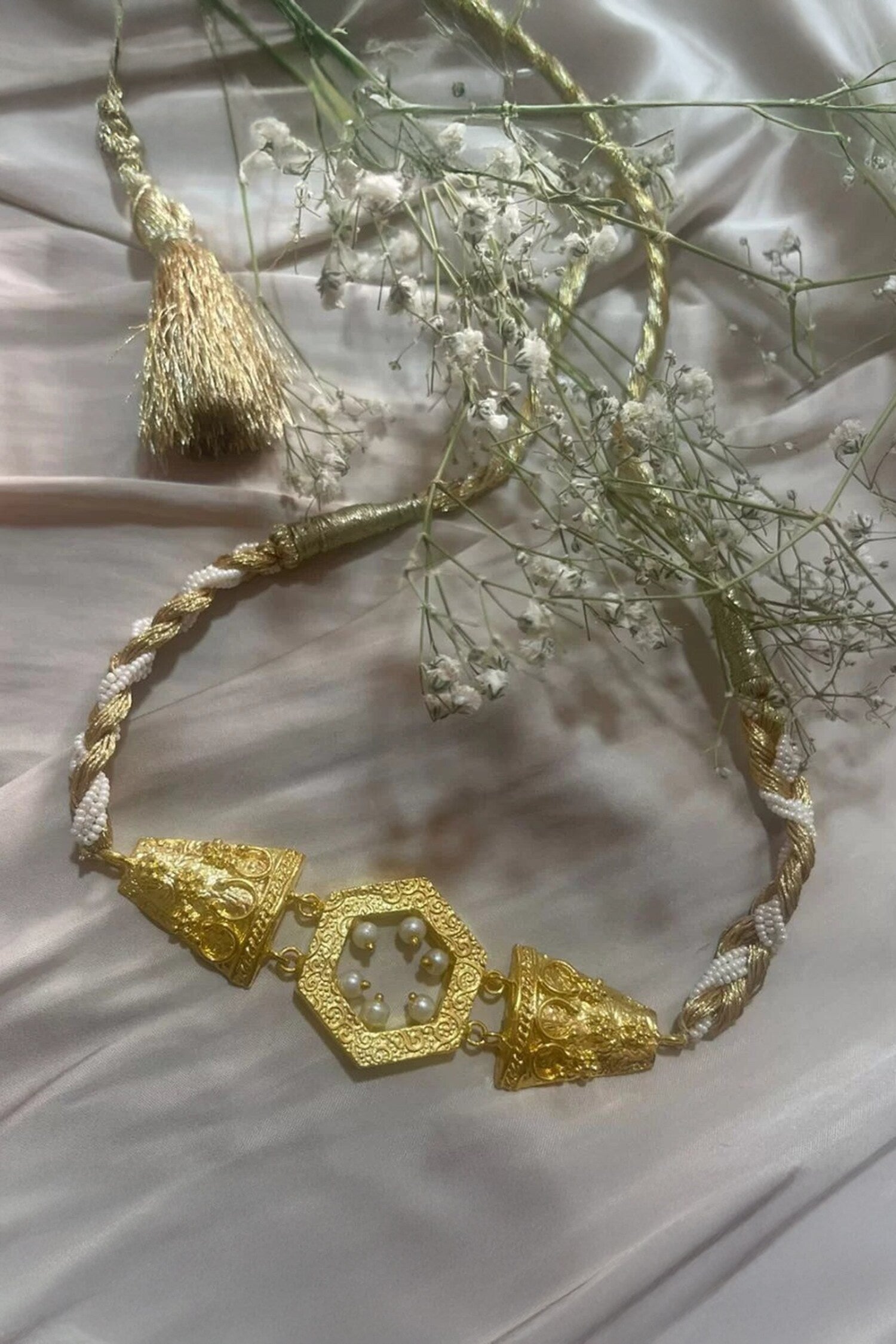 Hexagon Shaped Choker Necklace 