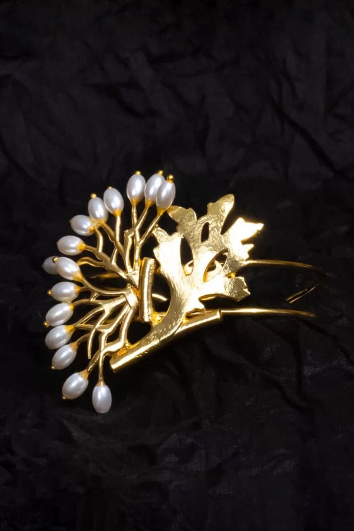 Carved Pearl Embellished Bracelet 
