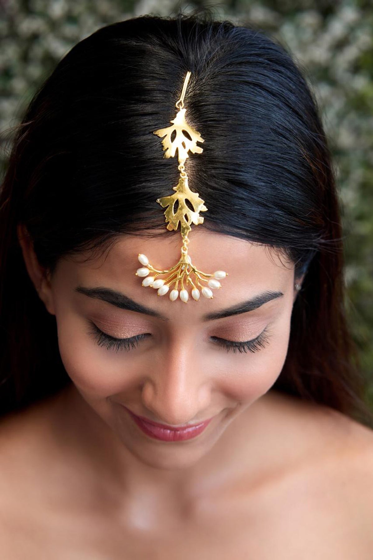 Pearl Embellished Maangtikka 