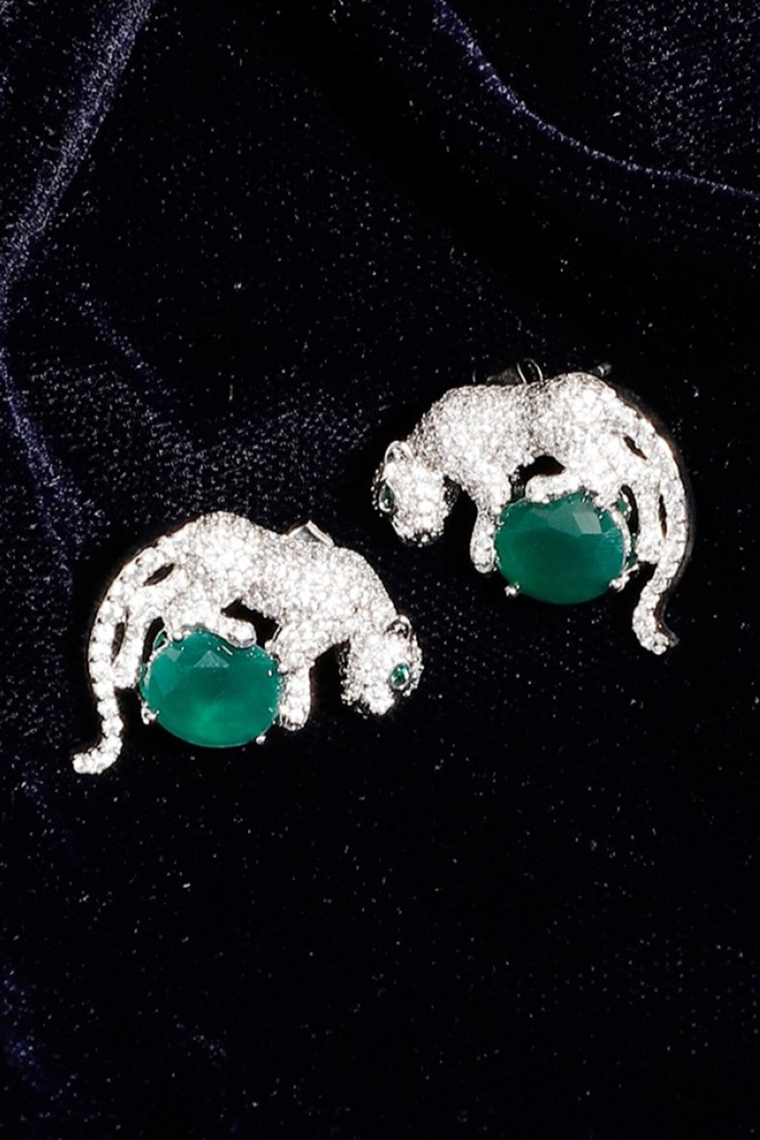 Gila Jaguar Shaped Stud Earrings 