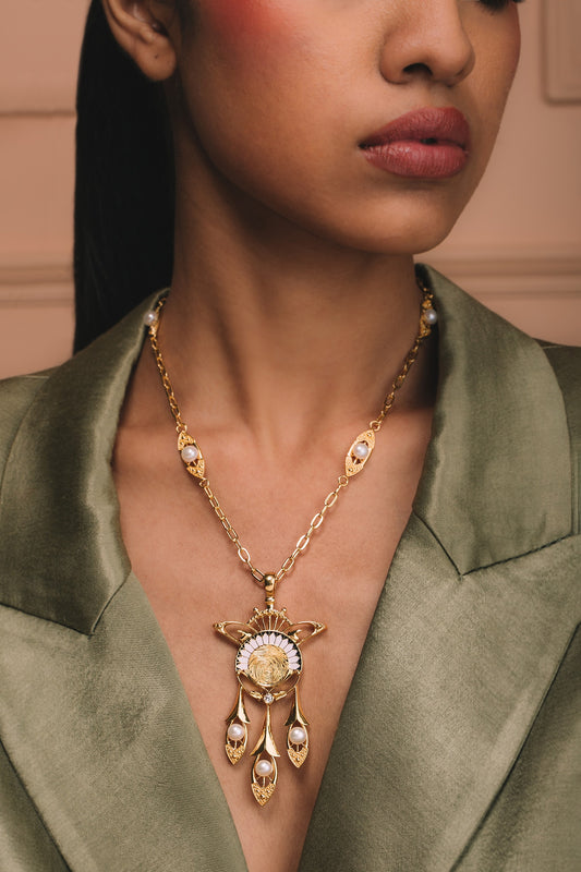 Gold Pendant Necklace with Pearl Details 
