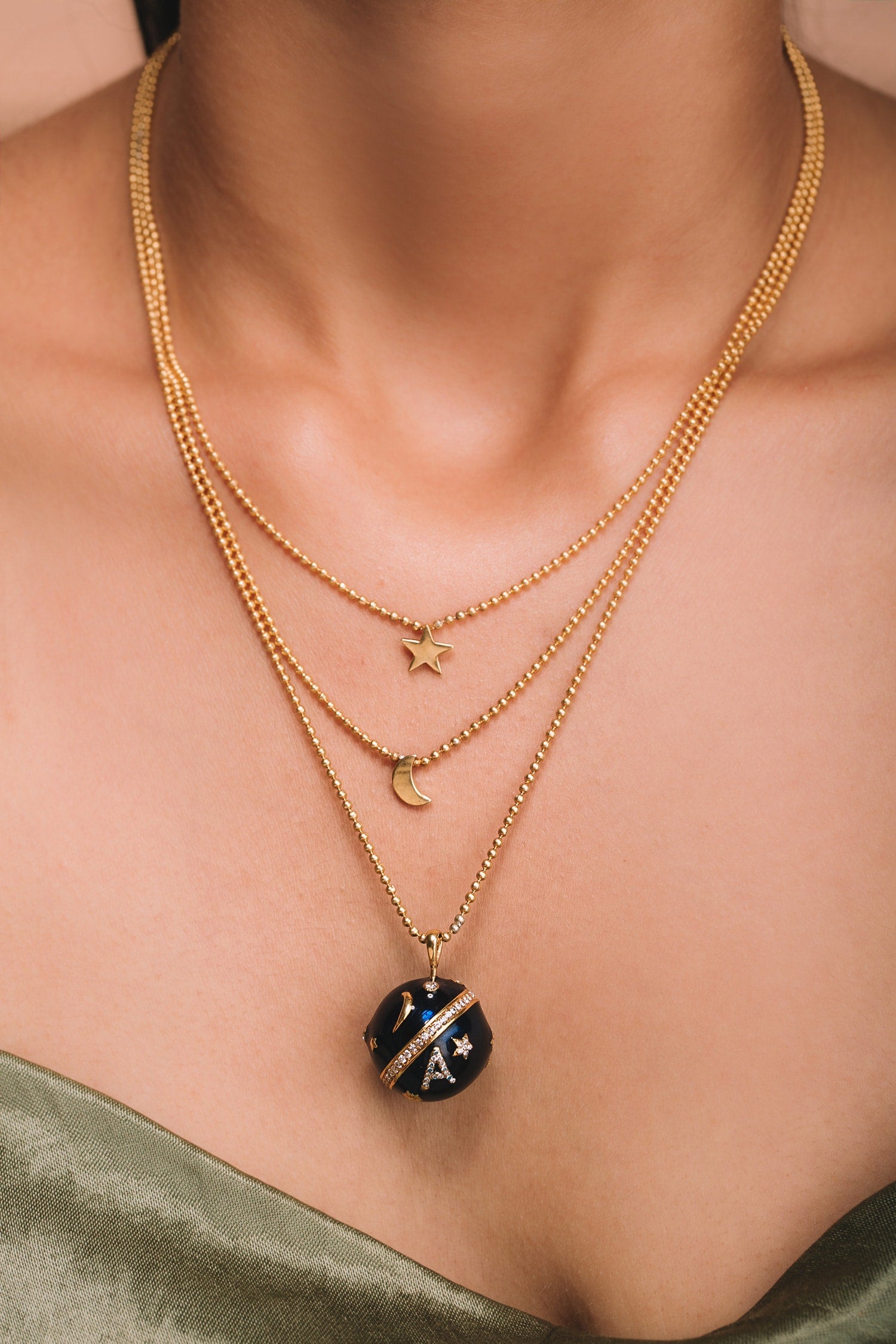 Three Layered Pendant Necklace 