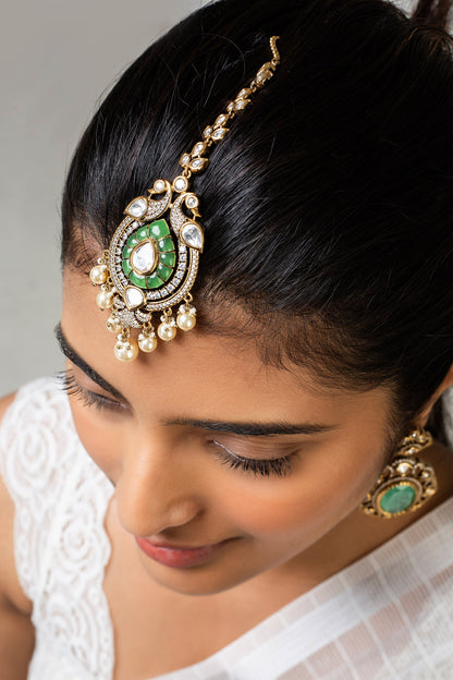 Peacock Stone Maangtikka 