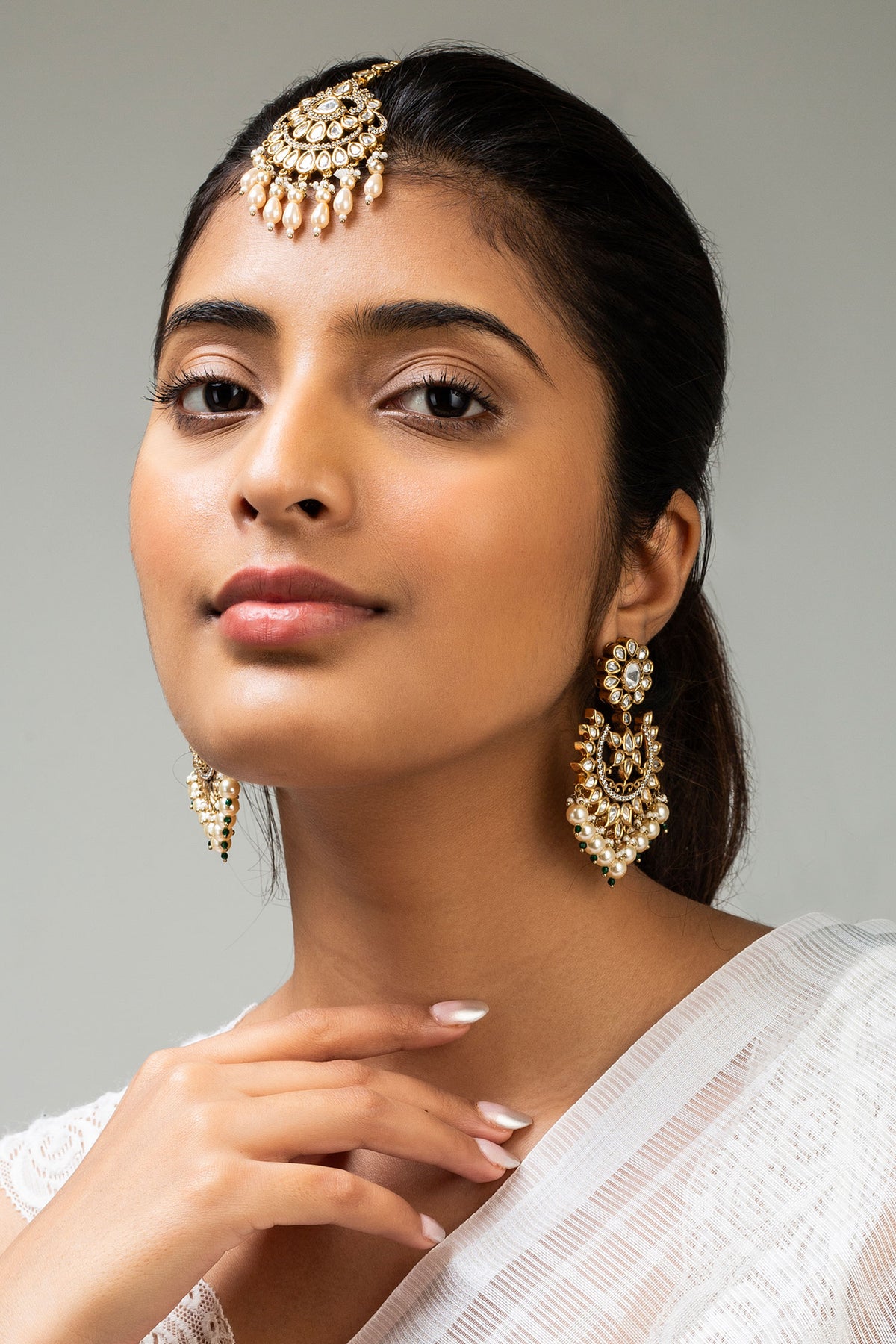Floral Pearl Stone Maangtikka 