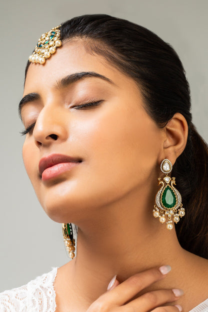 Antique Gold Plated Geometric Maangtikka 