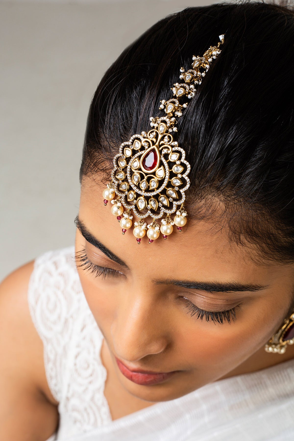 Floral Cutwork Maangtikka 