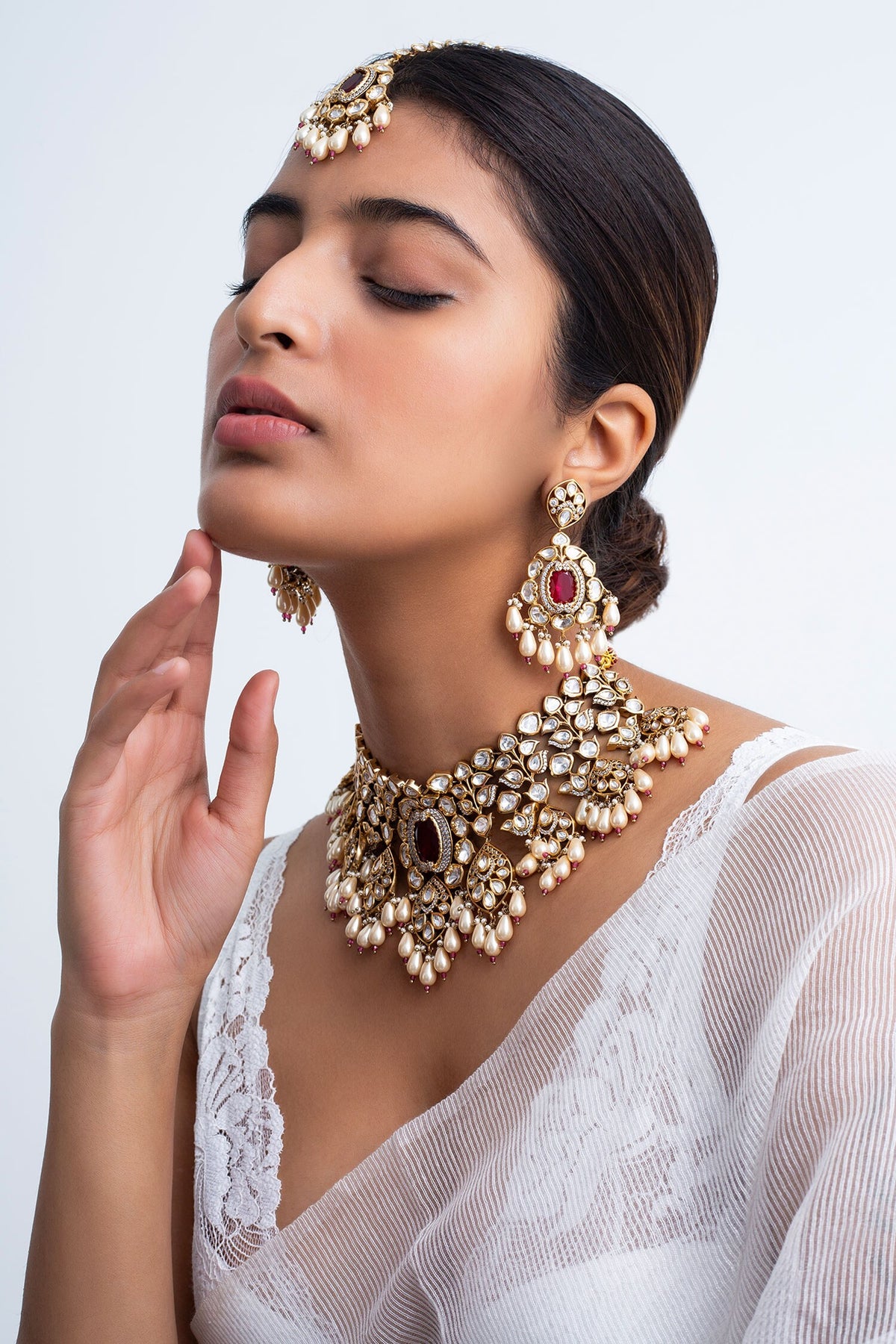 Bloom Vine Embellished Choker Set 