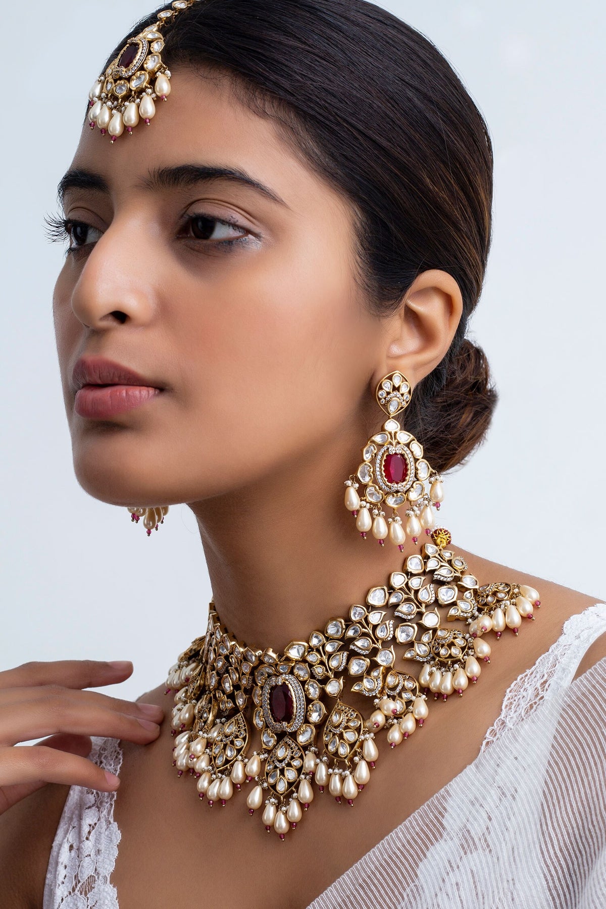 Bloom Vine Embellished Choker Set 