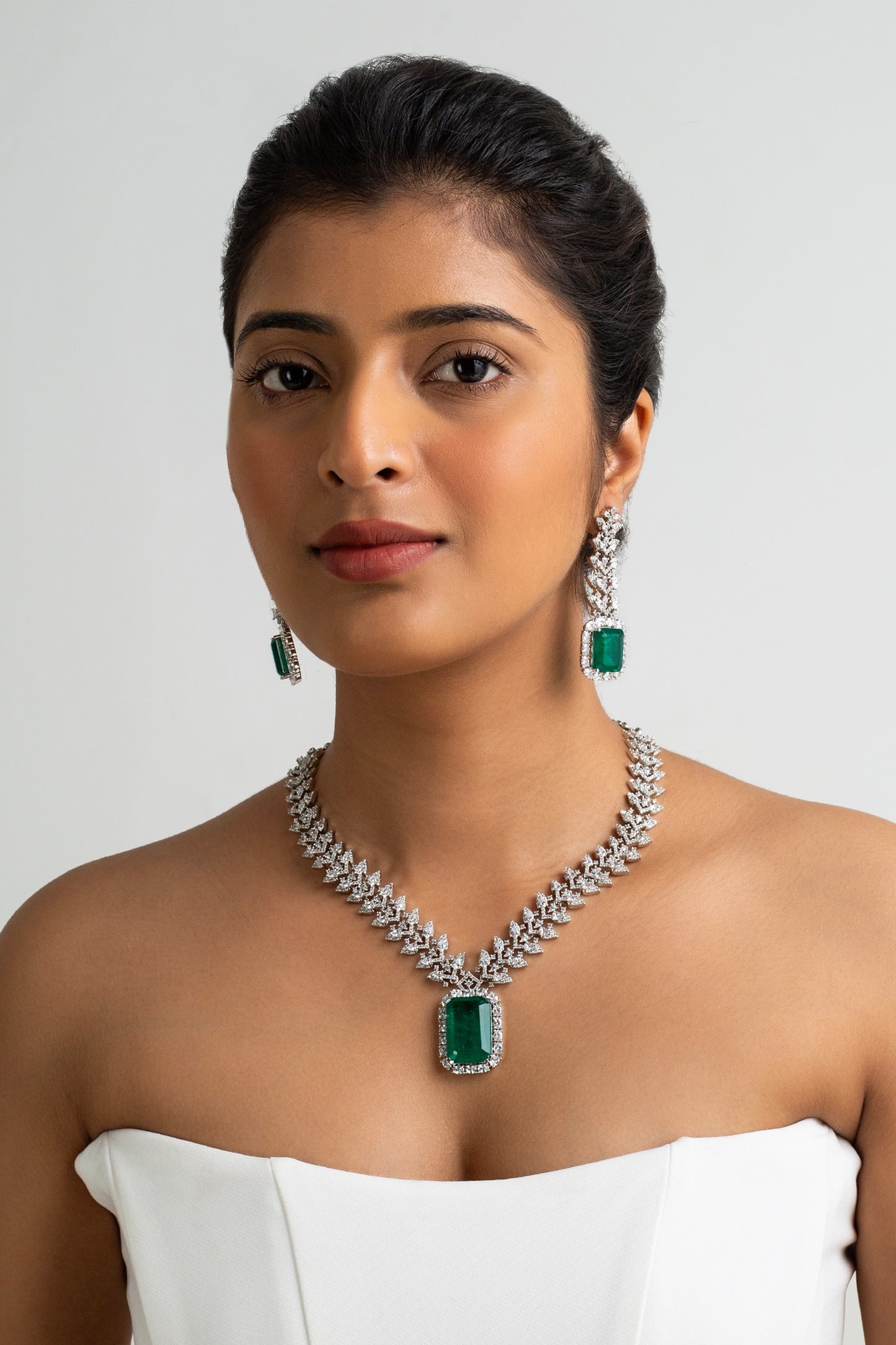 Green Stone Embellished Necklace Set 