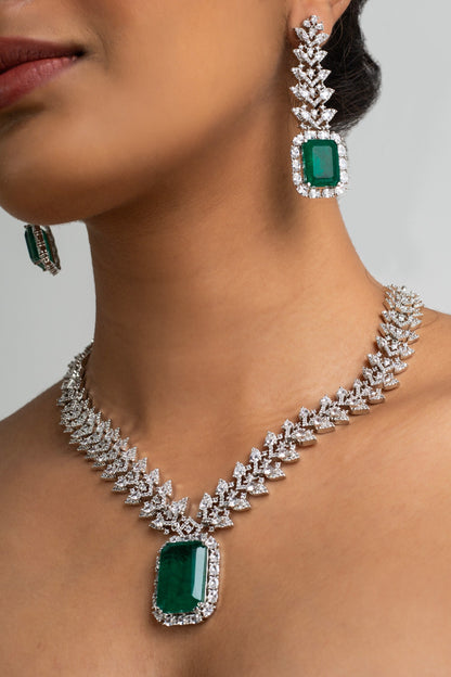 Green Stone Embellished Necklace Set 